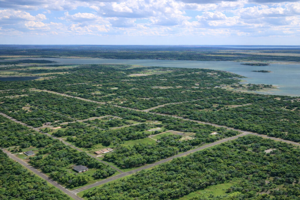 Under $5,000 and Loaded with Lake Amenities