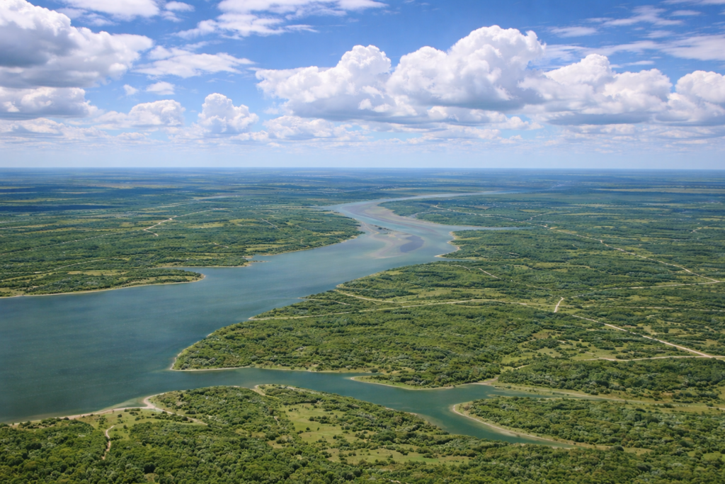 Your Lakeside Life Starts in Frontier Shores