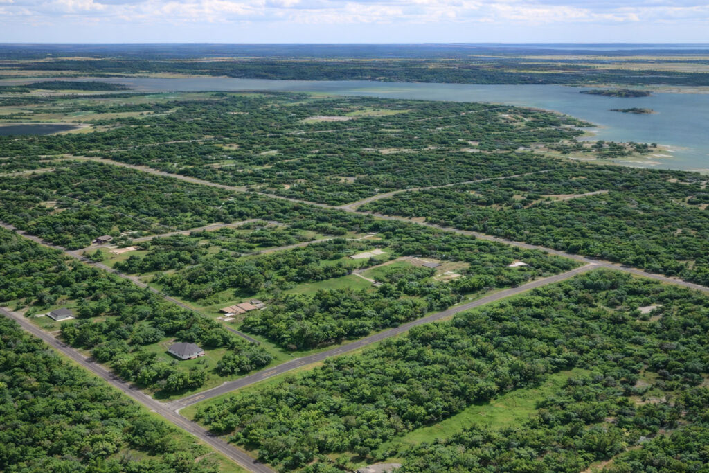 Under $5,000 and Loaded with Lake Amenities