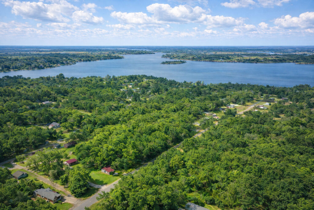 Your Lake Palestine Escape