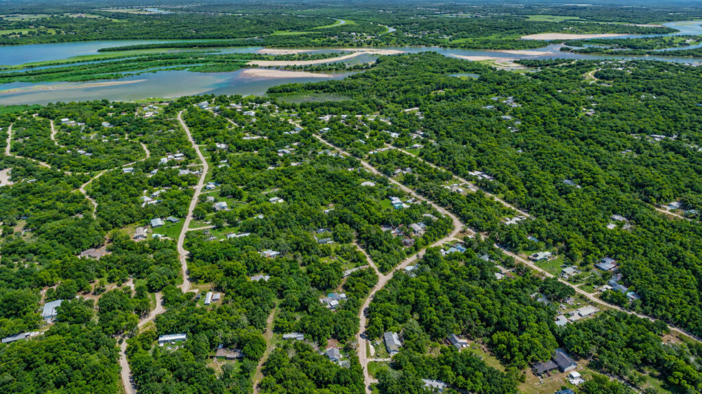 Lake Living & Investment Potential